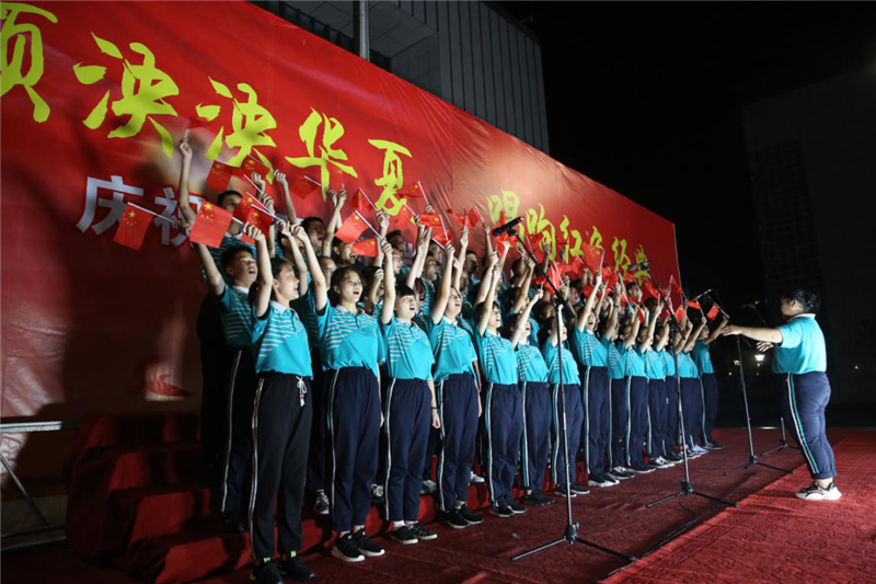 學生合唱風采2.png